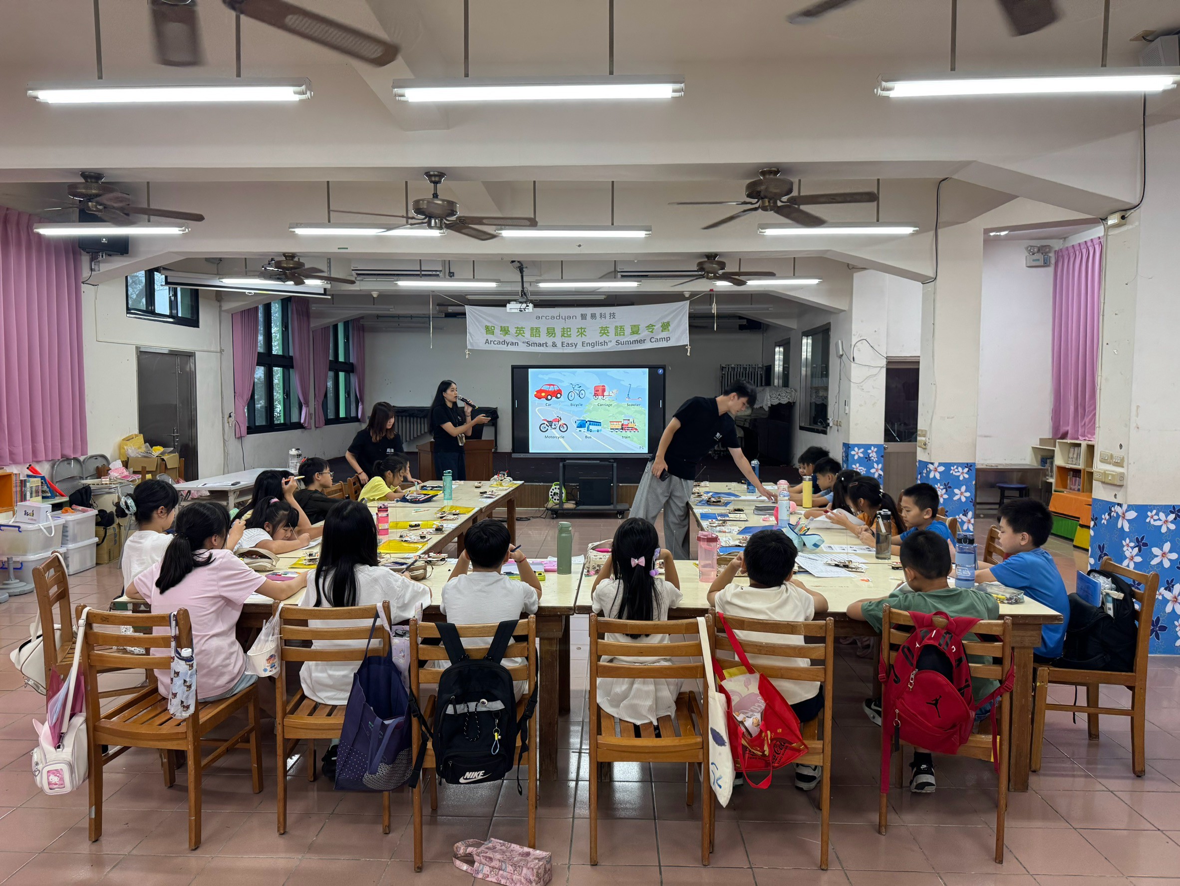 Arcadyan Holds First STEM English Camp, Exploring the Future Hands-On with Hsinchu Students 0