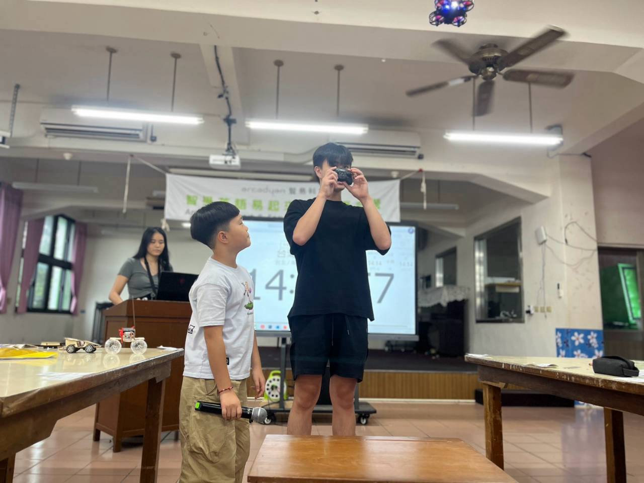 Arcadyan Holds First STEM English Camp, Exploring the Future Hands-On with Hsinchu Students 2